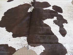 Large Cowhide - Brown + White