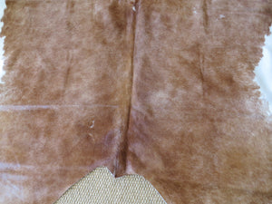 
            
                Load image into Gallery viewer, Large Cowhide - Soft Brown Hereford
            
        