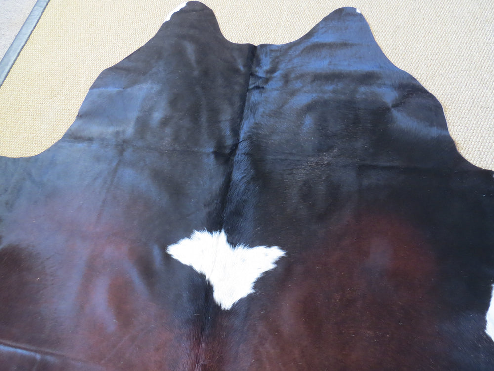 
            
                Load image into Gallery viewer, Super Cowhide Red Black
            
        