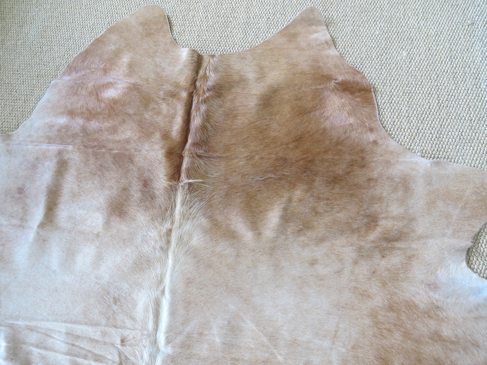 
            
                Load image into Gallery viewer, Large Cowhide - Caramel
            
        
