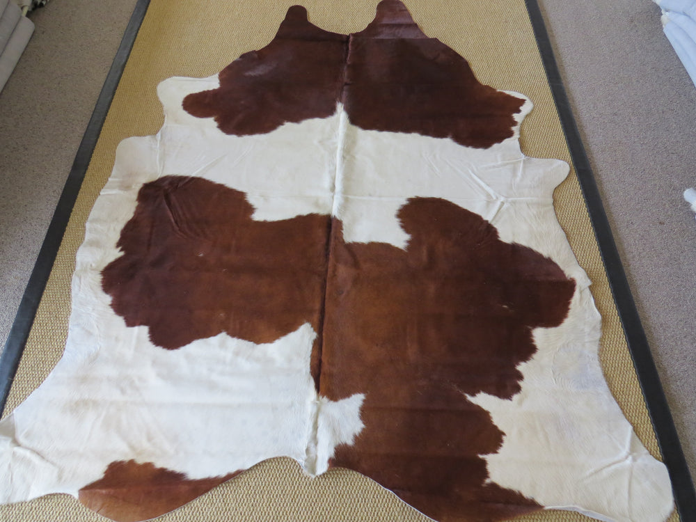 Large Cowhide - Copper Brown + White