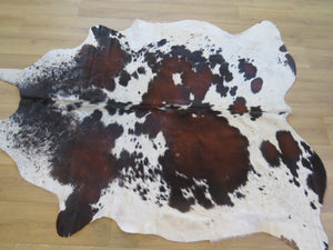 Large Cowhide - Red Black