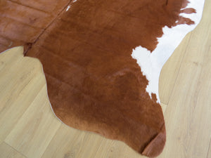 Large Cowhide - Hereford - SKU 9201