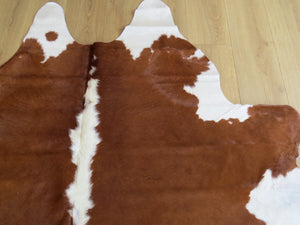 Large Cowhide - Hereford - SKU 9201