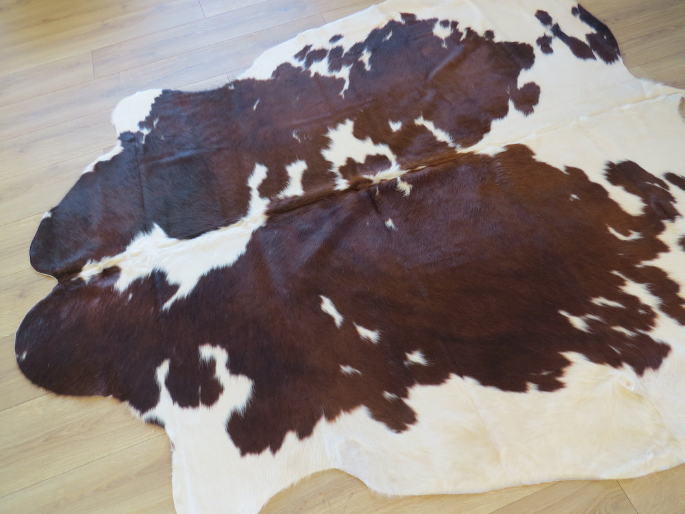 Large Cowhide - Copper Brown Tri Colour- SKU 9490