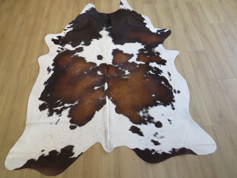 Large Cowhide - Tri Colour - SKU 9508