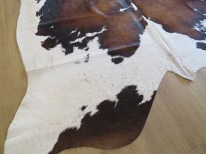 Large Cowhide - Tri Colour - SKU 9508