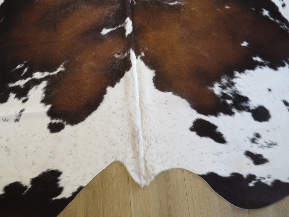 Large Cowhide - Tri Colour - SKU 9508