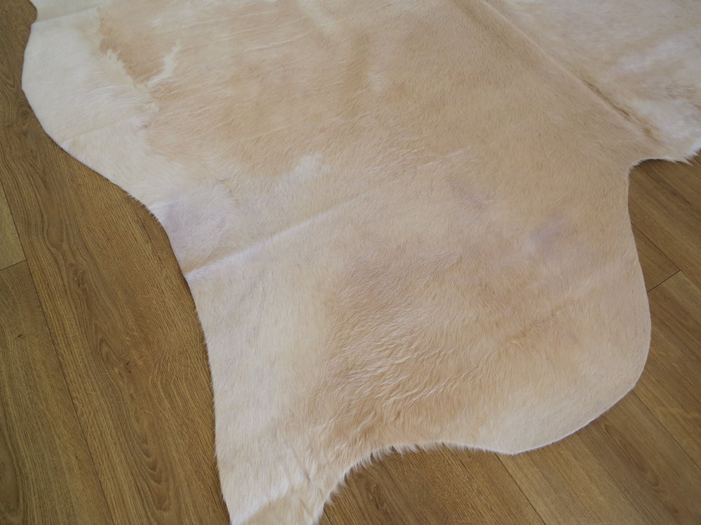 Large Cowhide - Blond - SKU 9747