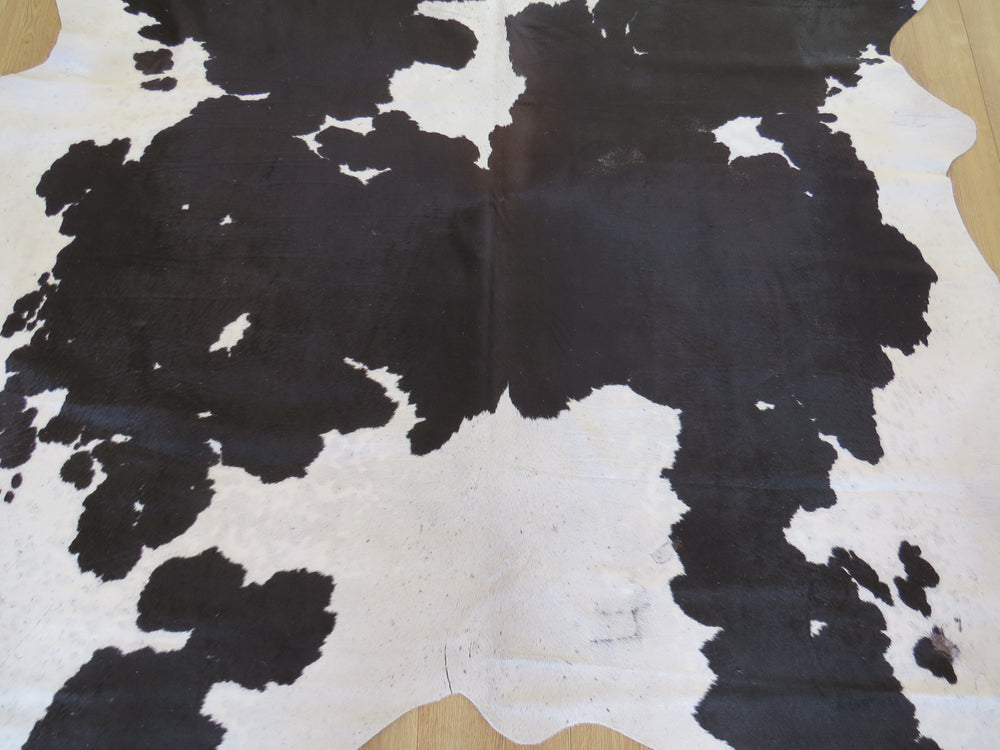 Large Cowhide - Black + White - SKU 9731