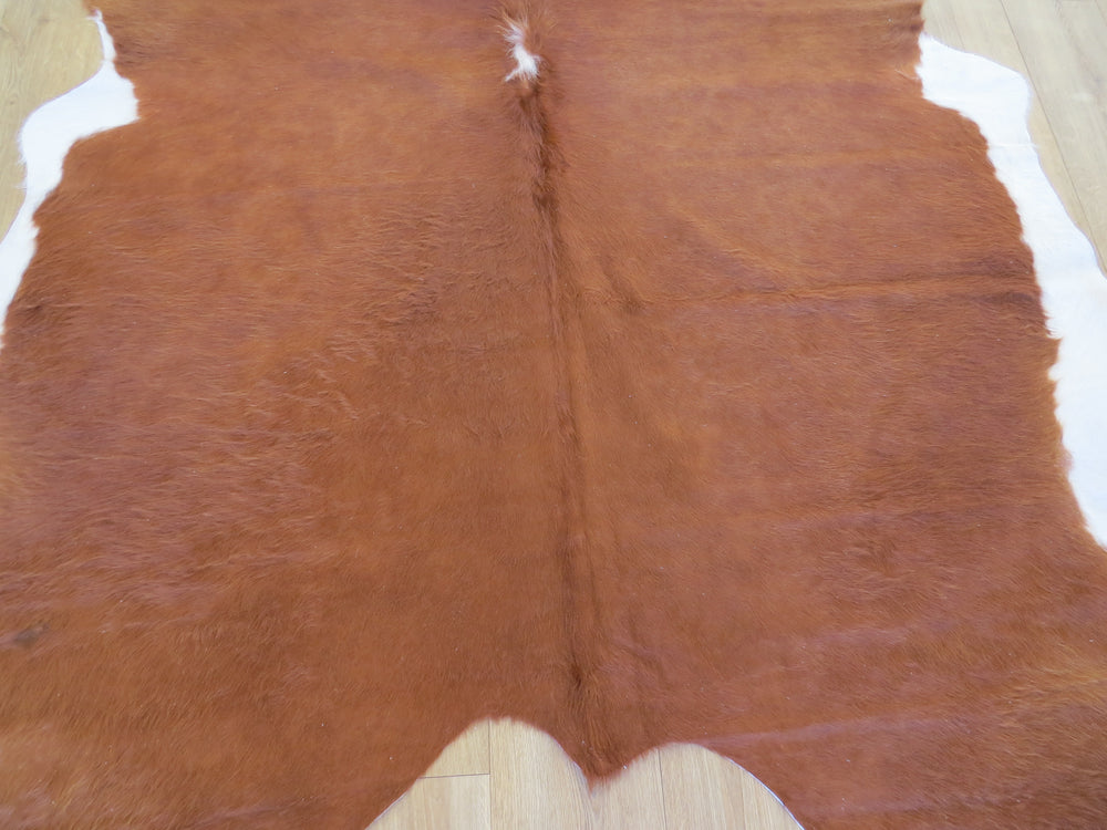 Large Cowhide - Hereford - SKU 9728