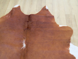 Large Cowhide - Hereford - SKU 9728