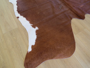 Large Cowhide - Hereford - SKU 9726