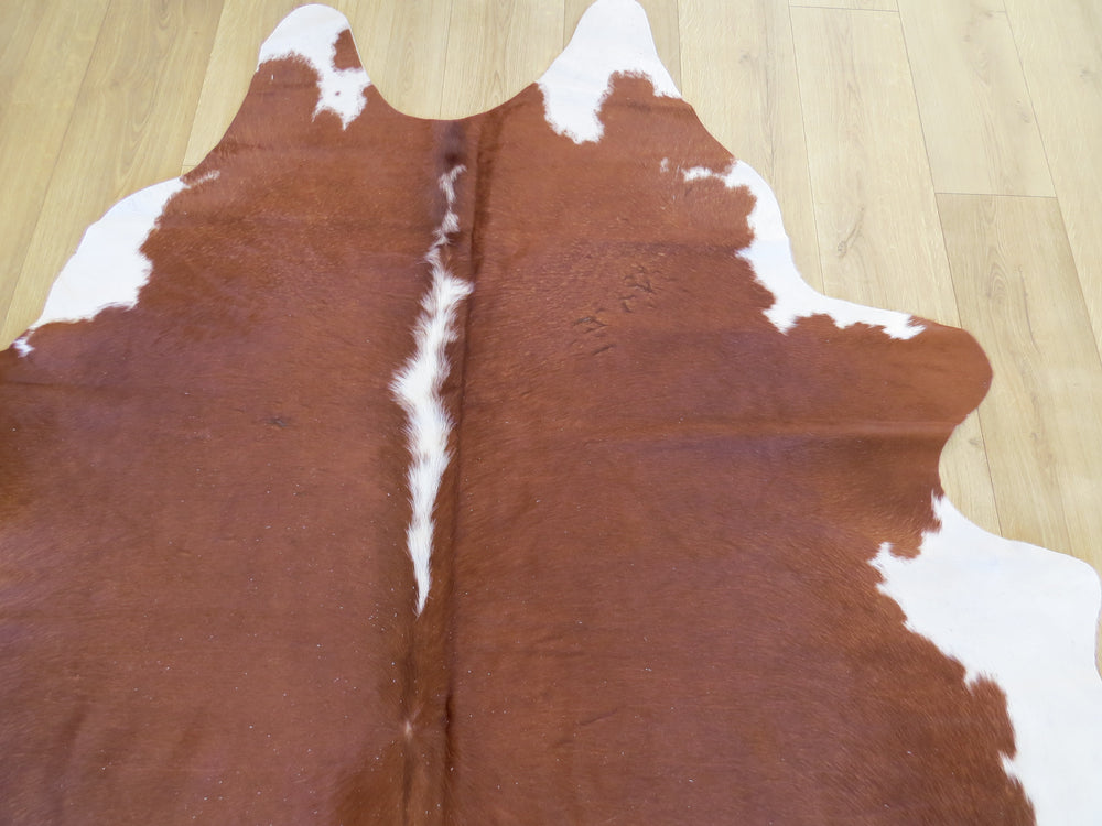 Large Cowhide - Hereford - SKU 9726