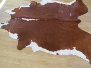 Large Cowhide - Hereford - SKU 9726