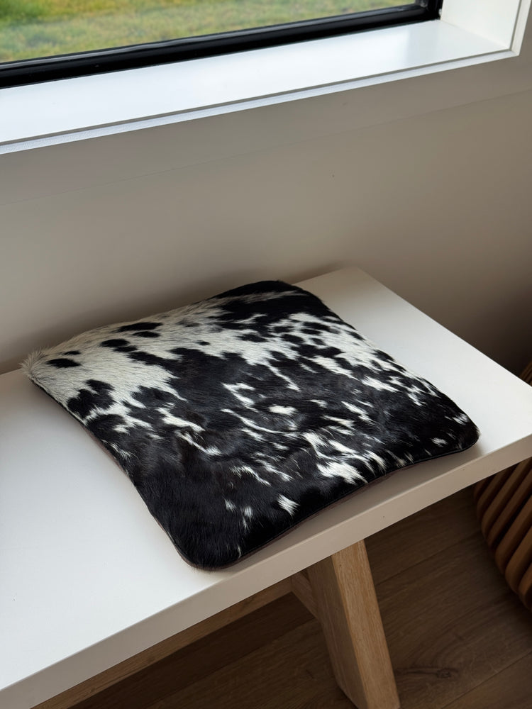 Square seat topper - Black Brown + White
