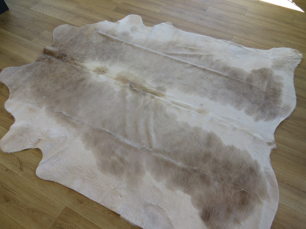 Premium Large Cowhide - Champagne & White - SKU 9705