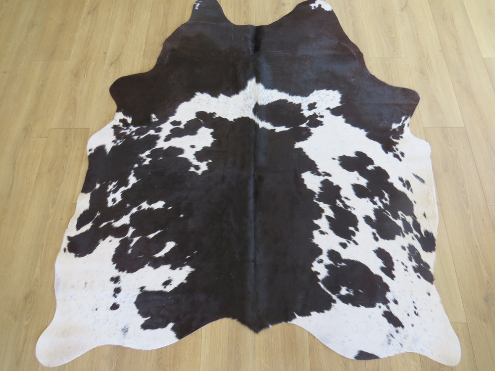 SALE Cowhide Medium - Black & White SKU 798
