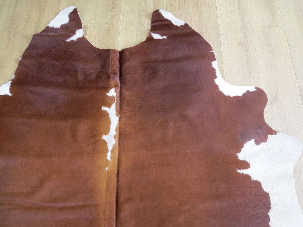 Large Cowhide - Hereford - SKU 9209