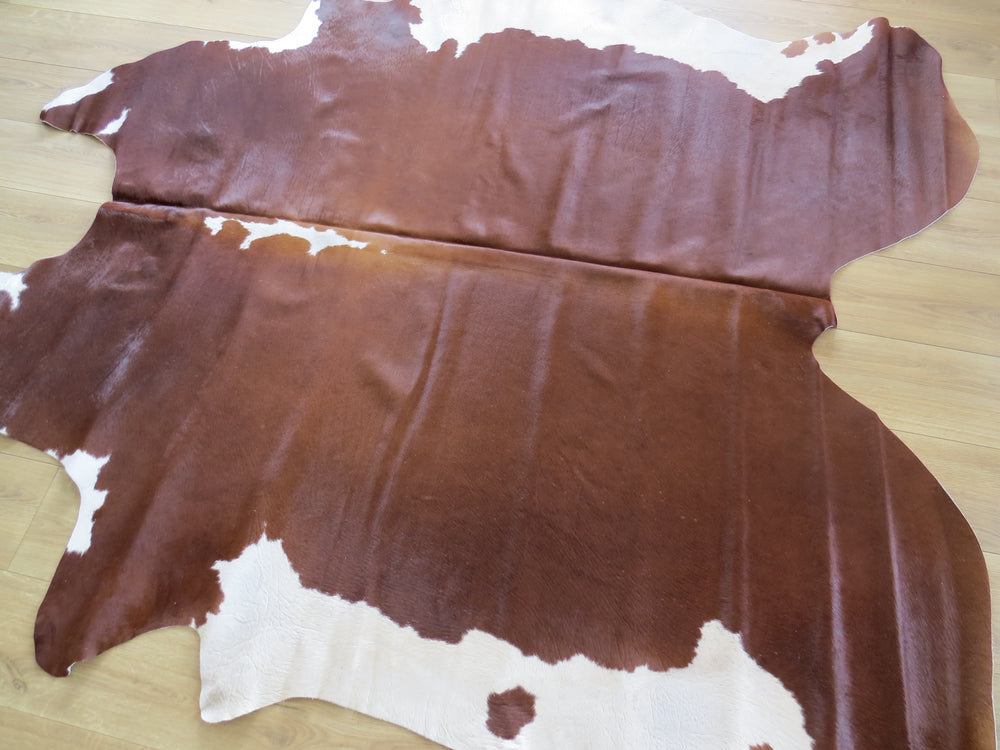 Large Cowhide - Hereford - SKU 9209