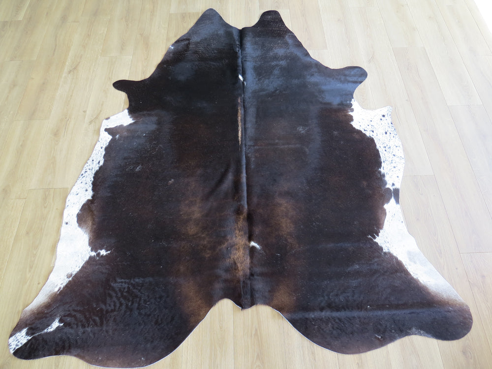 Large Cowhide - Tri Colour - SKU 9066