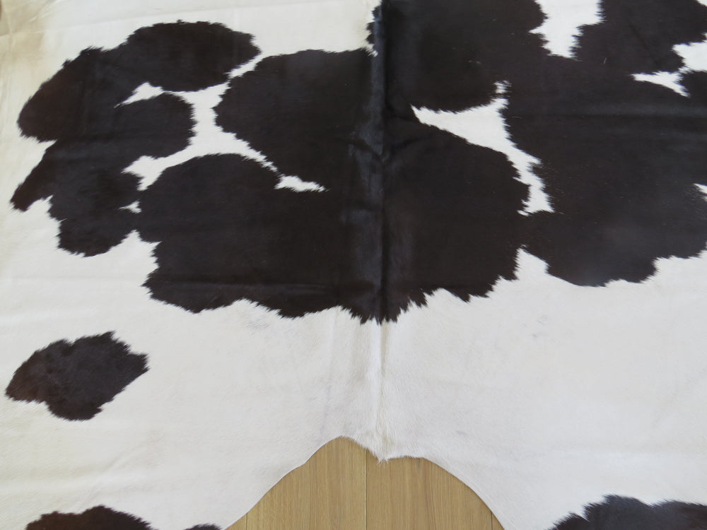 Large Cowhide - Black + White - SKU 9719