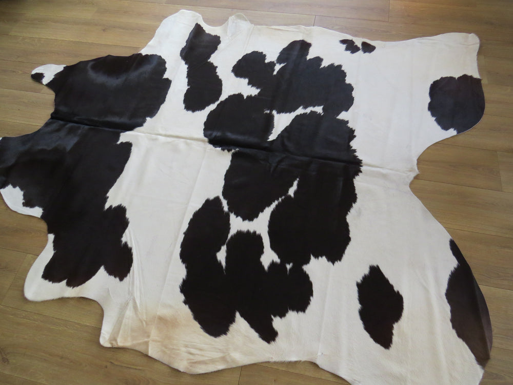 Large Cowhide - Black + White - SKU 9719