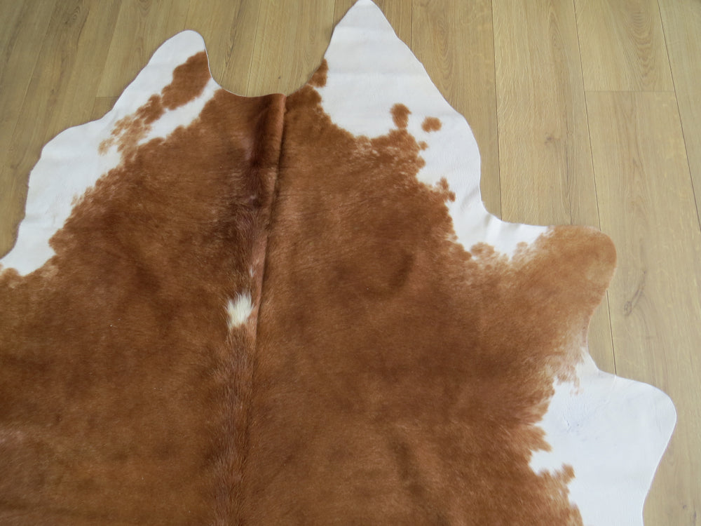 Large Cowhide - Soft Tan + White - SKU 9738