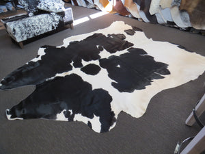 Super Cowhide Traditional Black + White fawn haunches